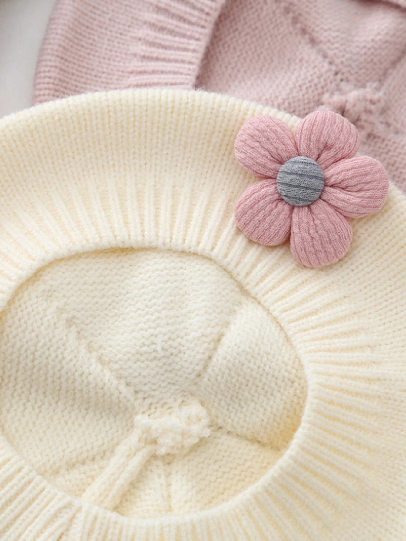  | SHEIN 1pc Baby 0-3 Years Old Baby Children's Beret, Cute Boys And Girls Knitted Hat, Floral Fashion Solid Color Spring And Winter Winter Winter Warm Children's Hat | Cap | Shein | OneHub
