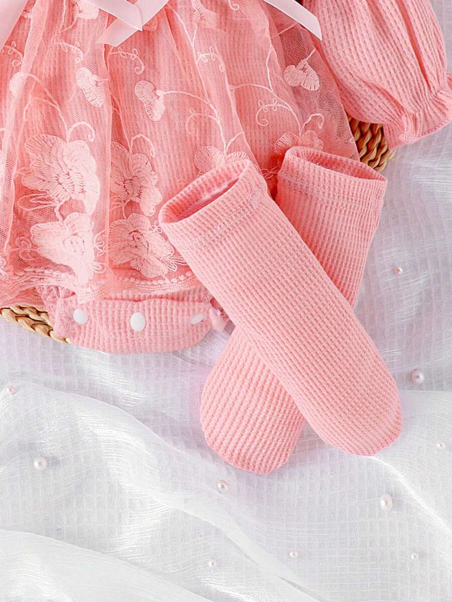  | SHEIN 1pc Baby Girl Elegant Lace Patchwork Bodysuit With Headband & Socks, Autumn/Winter | Dress | Shein | OneHub