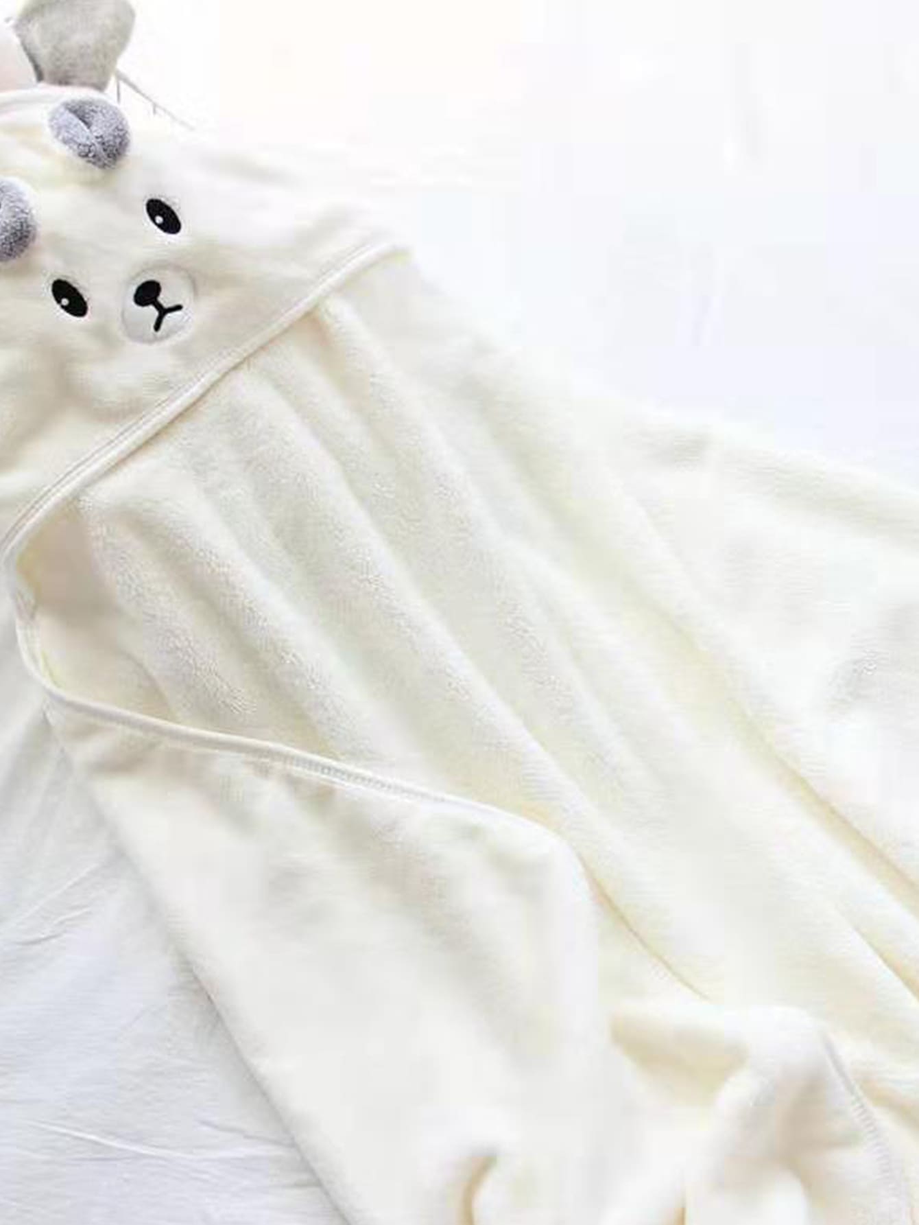  | SHEIN 1pc Beige Coral Fleece Baby Blanket Suitable For Daily Baby Swaddling | Bags | Shein | OneHub