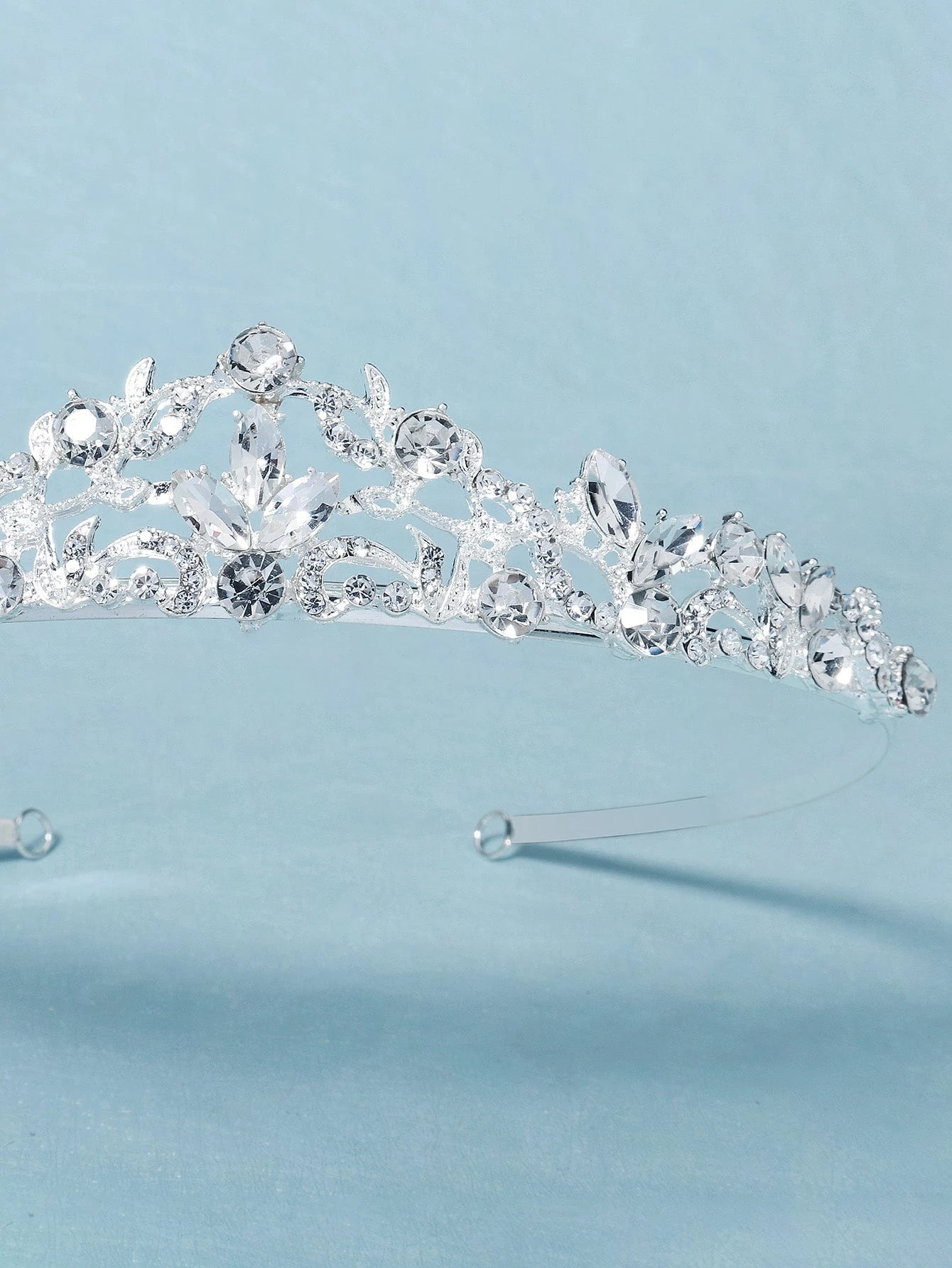 SHEIN 1pc Luxury Rhinestone Tiara Headband, Fashion Pageant Crown