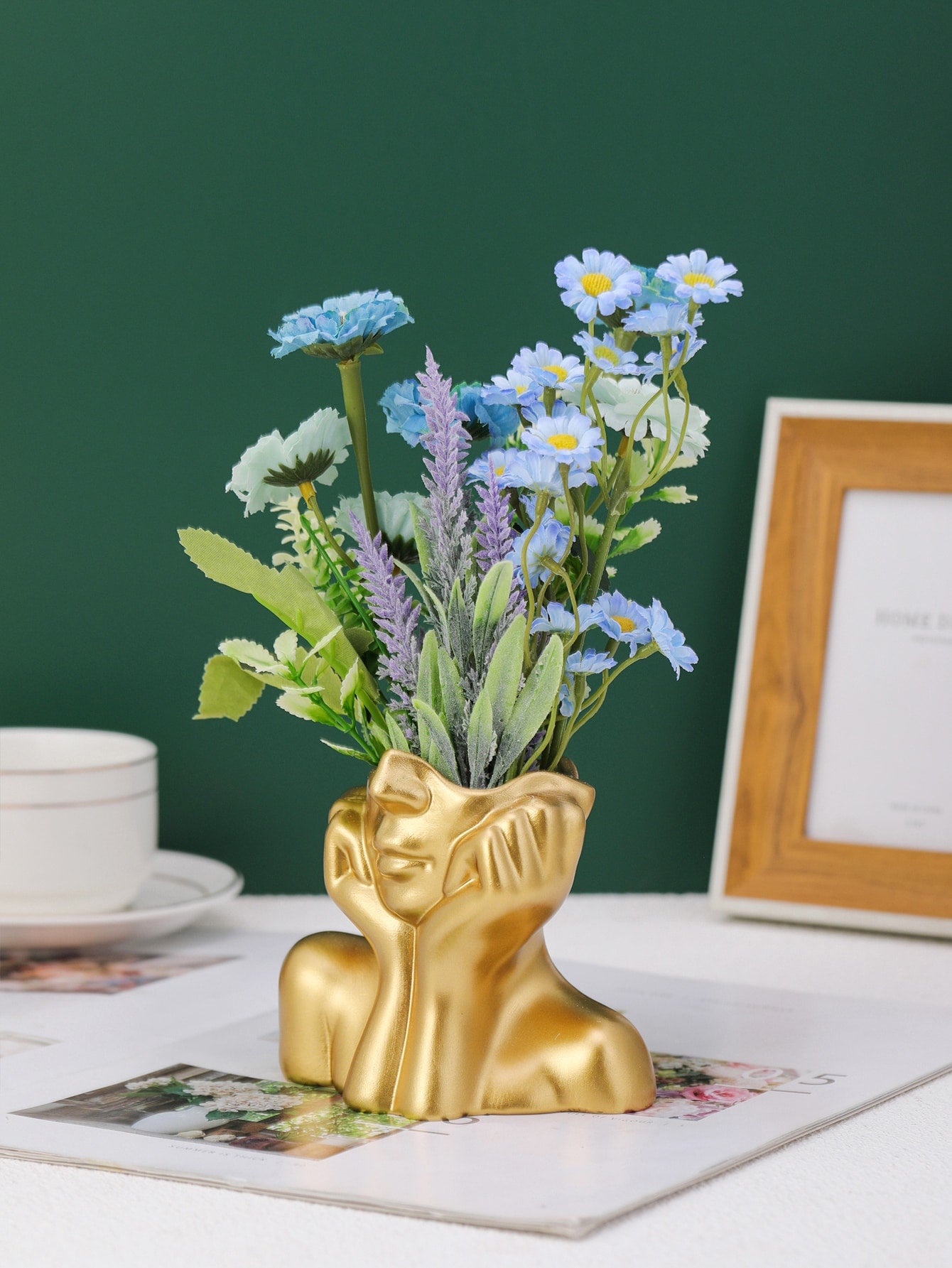  | SHEIN Nordic Style Golden Face Shape Flower Vase | Home Decor | Shein | OneHub