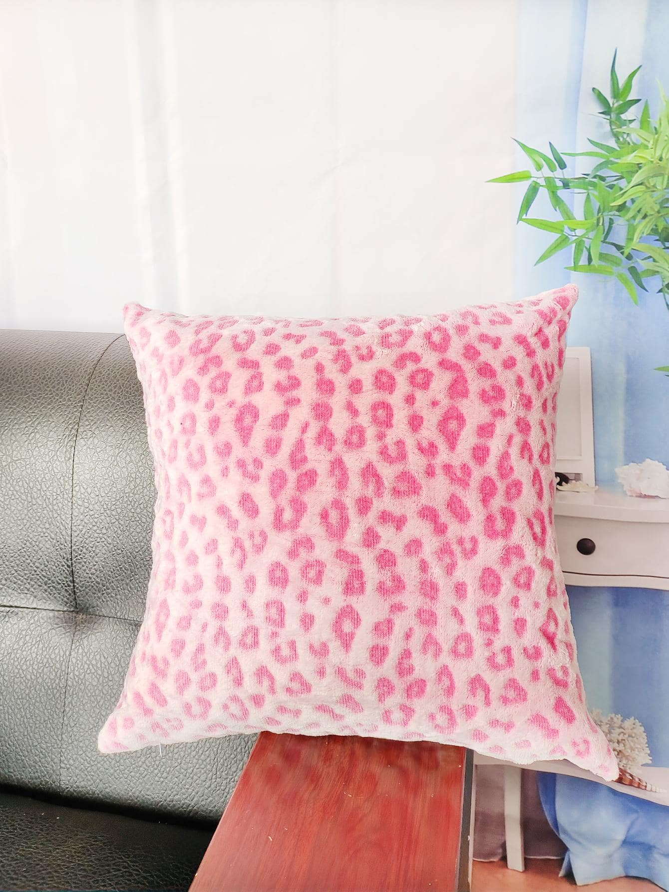  | SHEIN 1pc Pink Leopard Pattern Cushion Cover Without Filler, Soft Stretchy Throw Pillow Cover For Household | Pillow Cover | Shein | OneHub