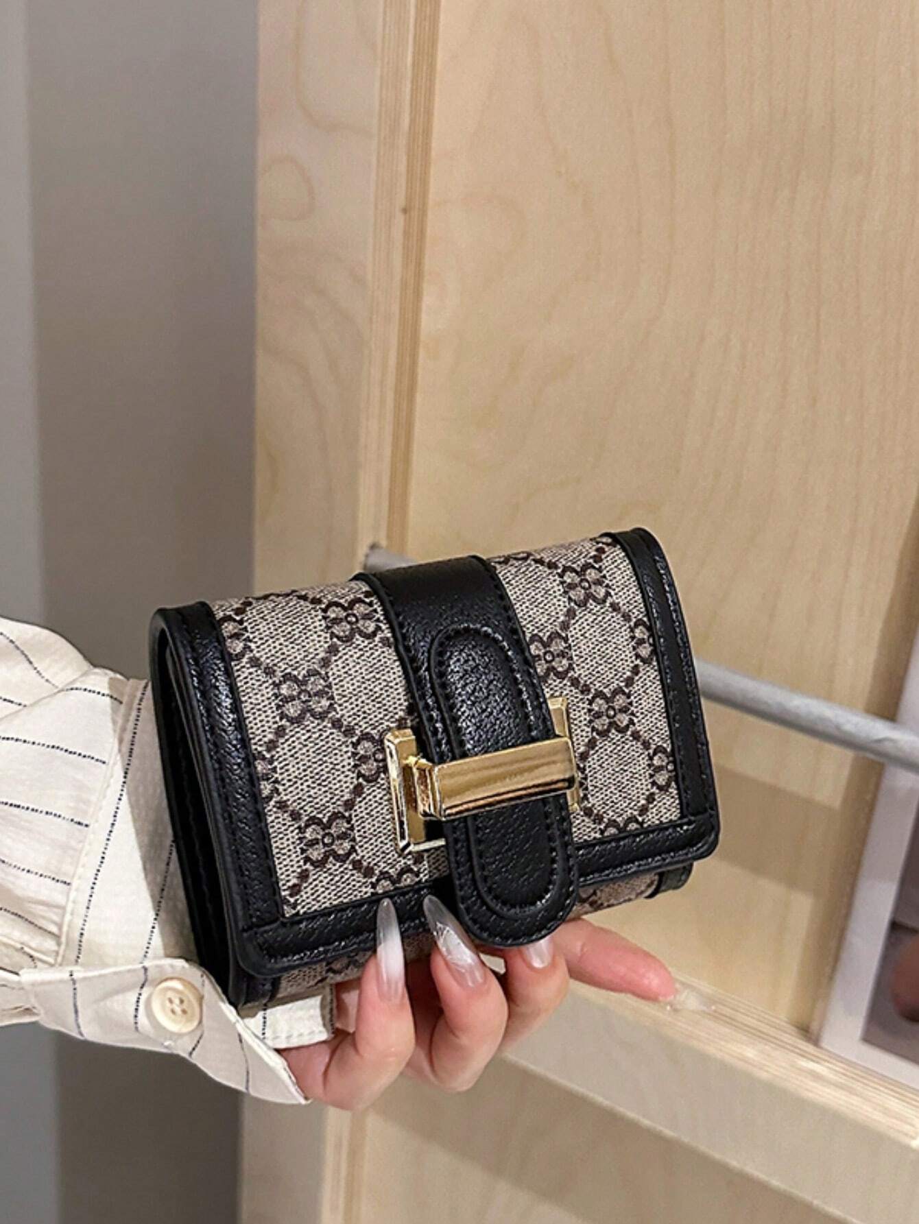  | SHEIN 3-Fold Women Checkered Snap Button Short Wallet, Classic Multi-Card Slots Anti-RFID Bank Card Holder, Stylish Retro Short Purse | Wallet | Shein | OneHub