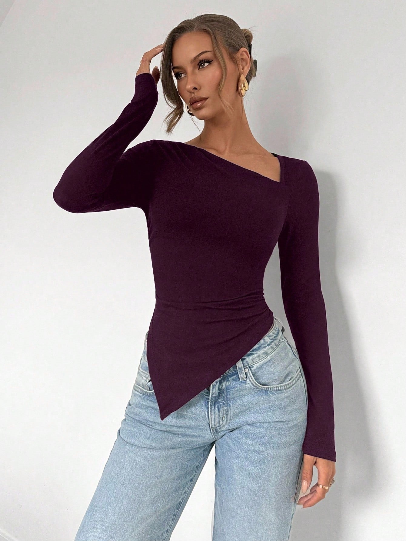 SHEIN Almamuse Christmas Asymmetrical Hem Long Sleeve Solid Color T-Shirt Top , Minimalist Fashion For Casual Daily Wear Basic Long Sleeve Topslong Sleeve Black Topwomen Long Sleeve Topsblack Top Long Sleeve