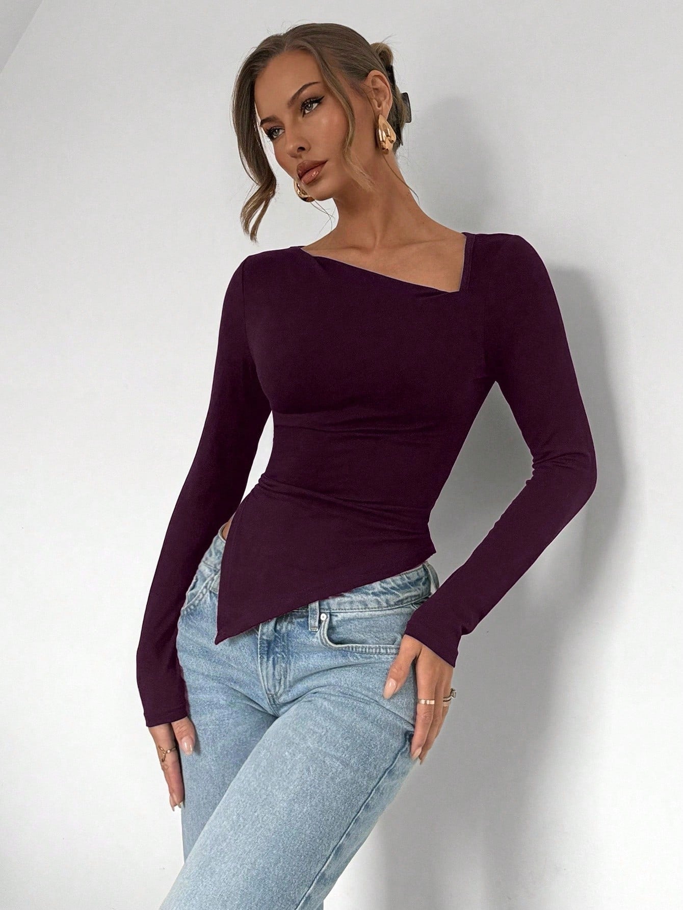 SHEIN Almamuse Christmas Asymmetrical Hem Long Sleeve Solid Color T-Shirt Top , Minimalist Fashion For Casual Daily Wear Basic Long Sleeve Topslong Sleeve Black Topwomen Long Sleeve Topsblack Top Long Sleeve