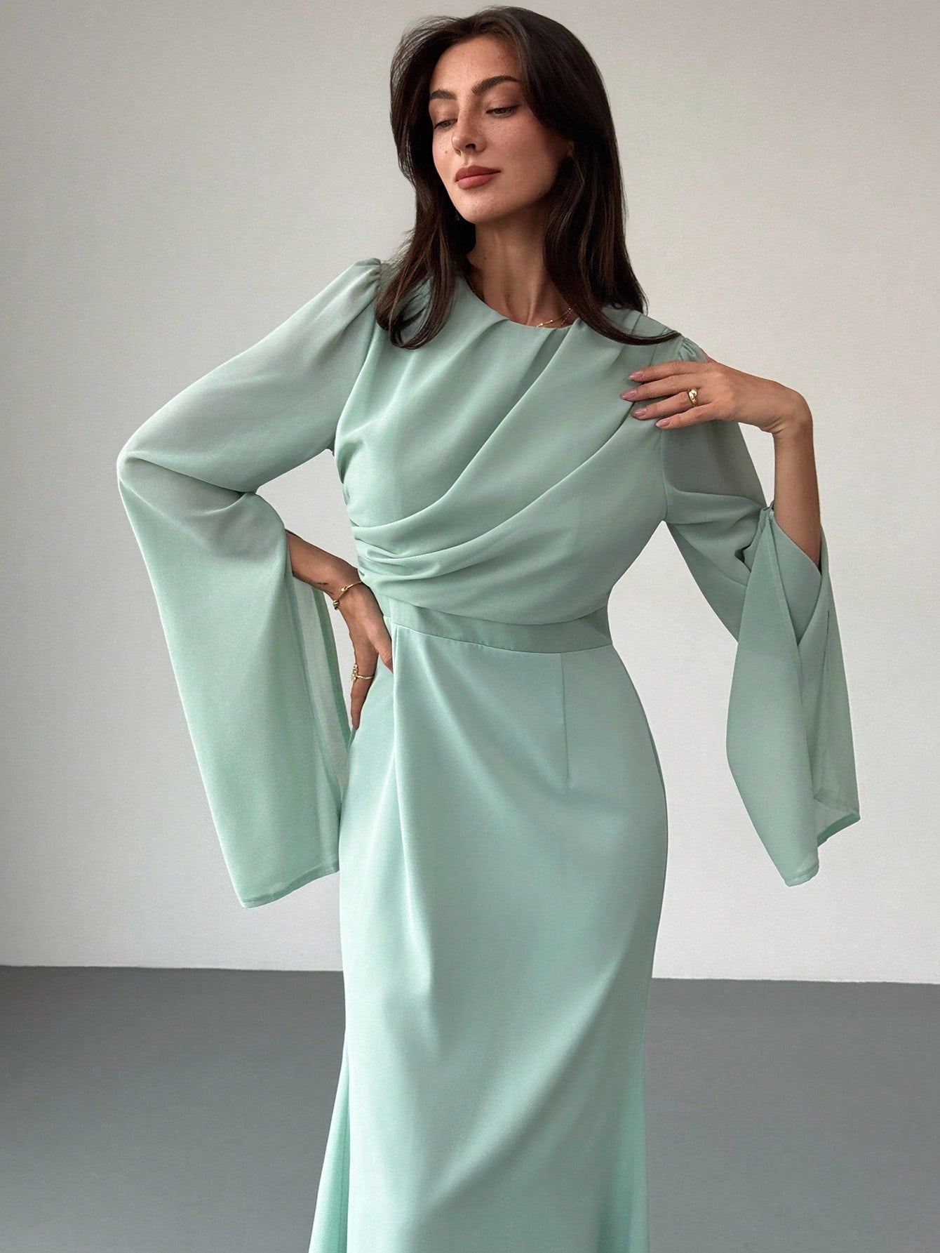 SHEIN Aloruh Elegant Green Party Dress For Women High-End Party Long Sleeve Round Neck Ruched Fitted Dress For Women, Autumn/Winter