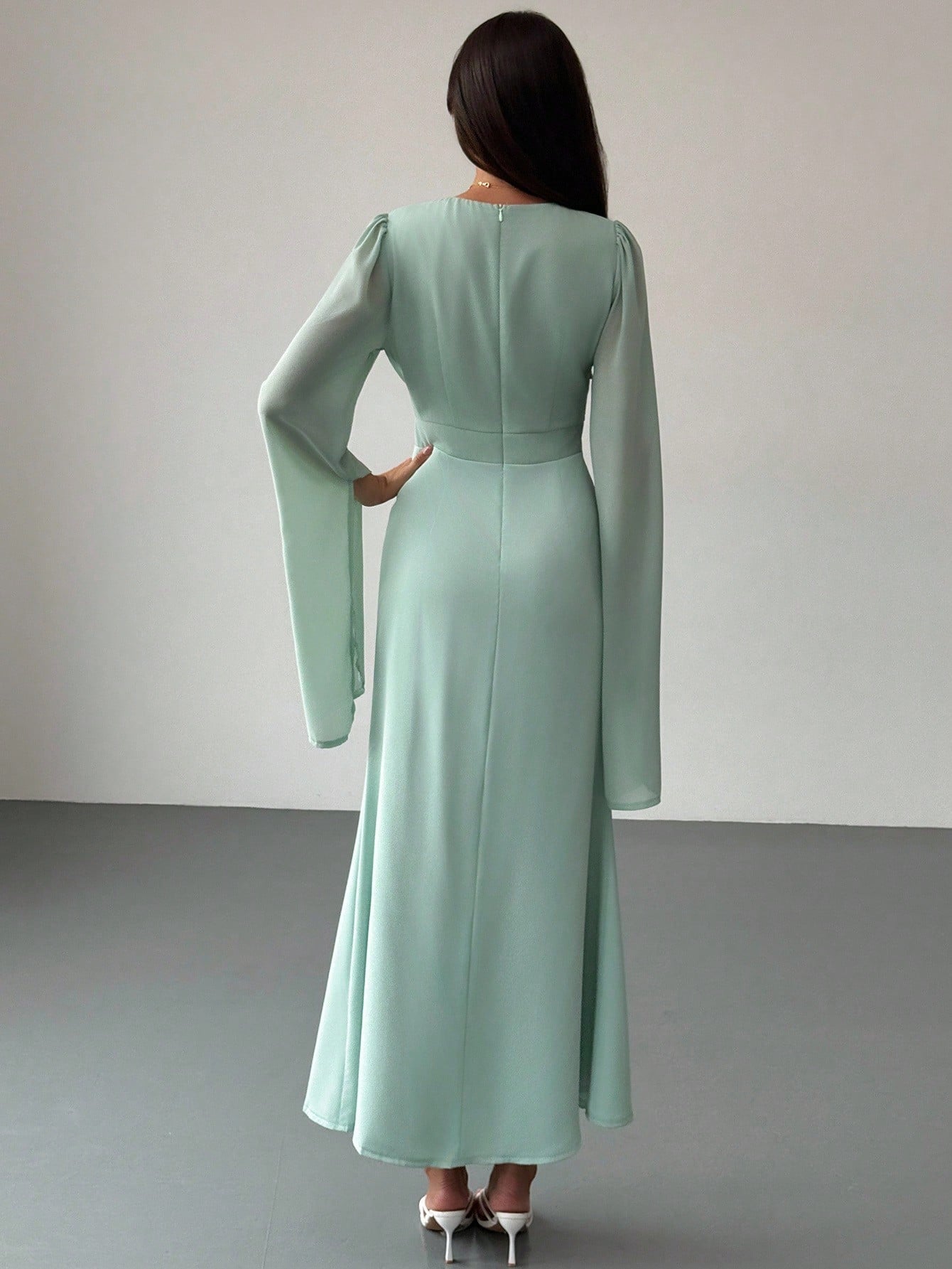 SHEIN Aloruh Elegant Green Party Dress For Women High-End Party Long Sleeve Round Neck Ruched Fitted Dress For Women, Autumn/Winter