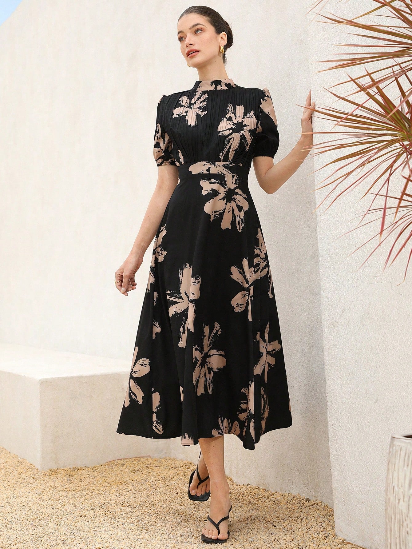 SHEIN Aveloria Rosie Elegant Elegant Stand Collar Heavy Craft Pleated Short Sleeves Retro Floral Print Large Ladies Dress Boho Vacation Fashionable Style All Over Print For Summer