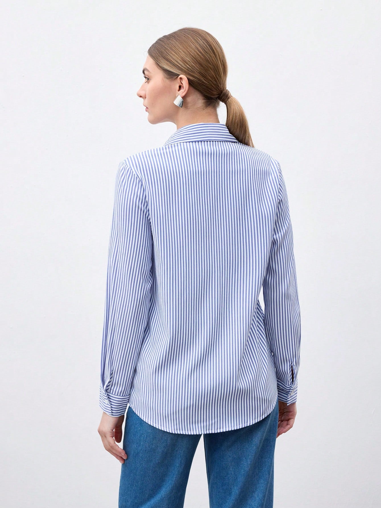 SHEIN BizChic Women's Blue And White Striped Print Button-Front Long Sleeve Shirt, Fashion Commuter Shirt, Casual Shirt, Business Casual Blouse, Elegant Ladies Formal Top