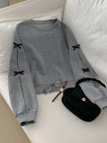 SHEIN DAZY Contrast Color Bow Decor Loose Fit Crew Neck Pullover Sweatshirt For Women,Long Sleeve Tops,Fall Clothes