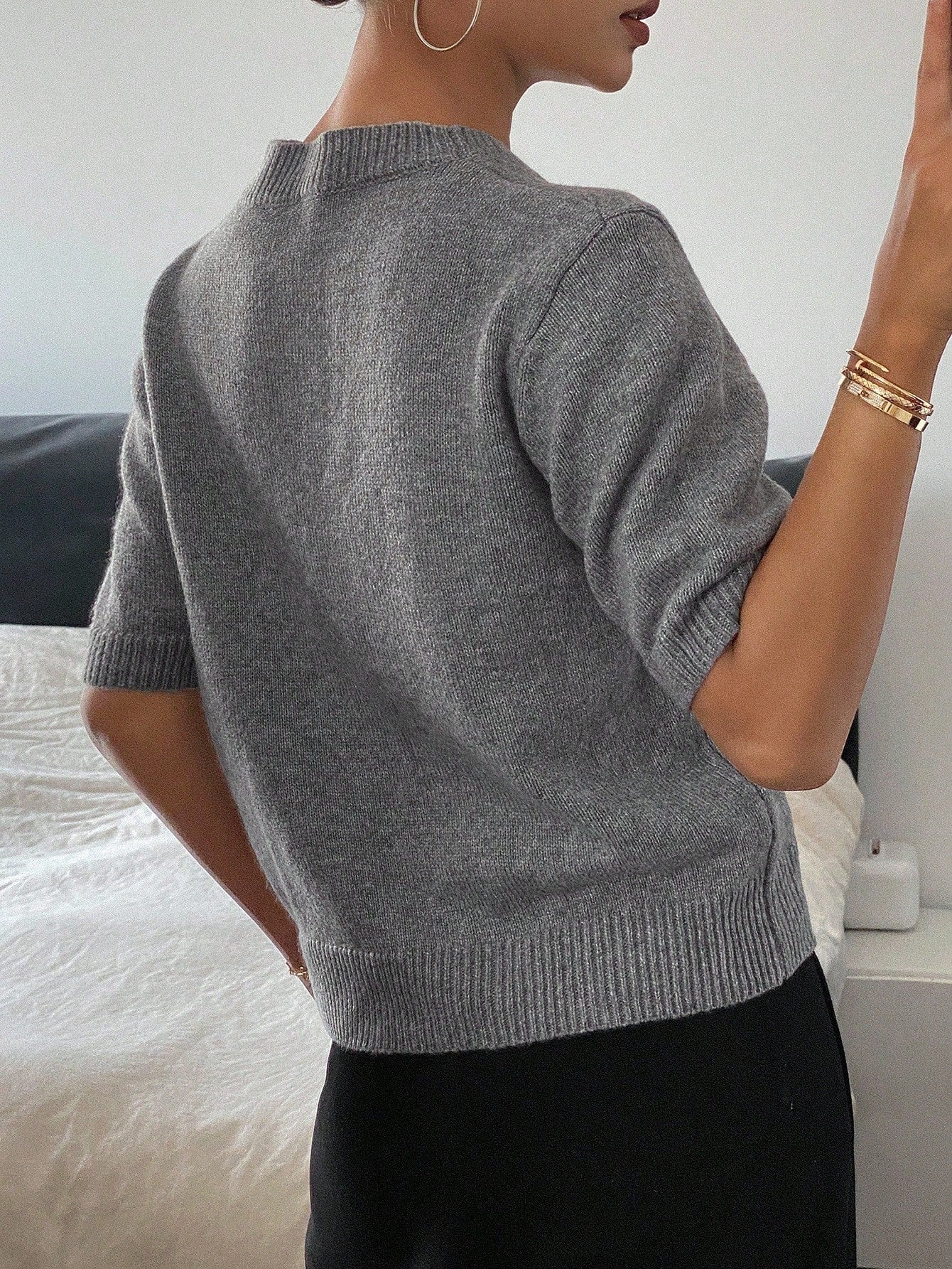 SHEIN DAZY Heart Decor Loose Fit Short Sleeve Round Neck Casual Knit Top For Women, Spring/Autumn