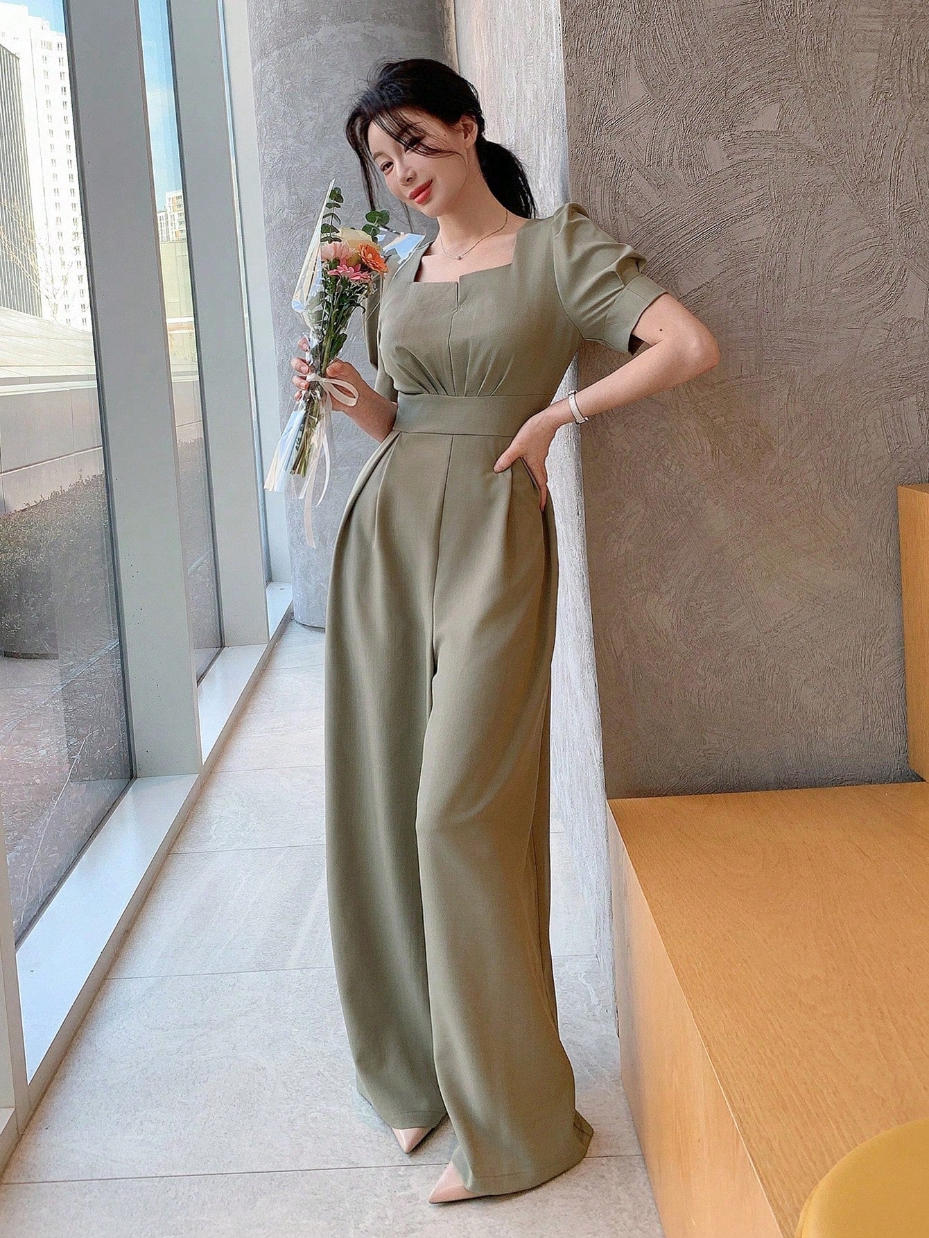 SHEIN DAZY Solid Color Square Neckline Puff Sleeve Women's Jumpsuit