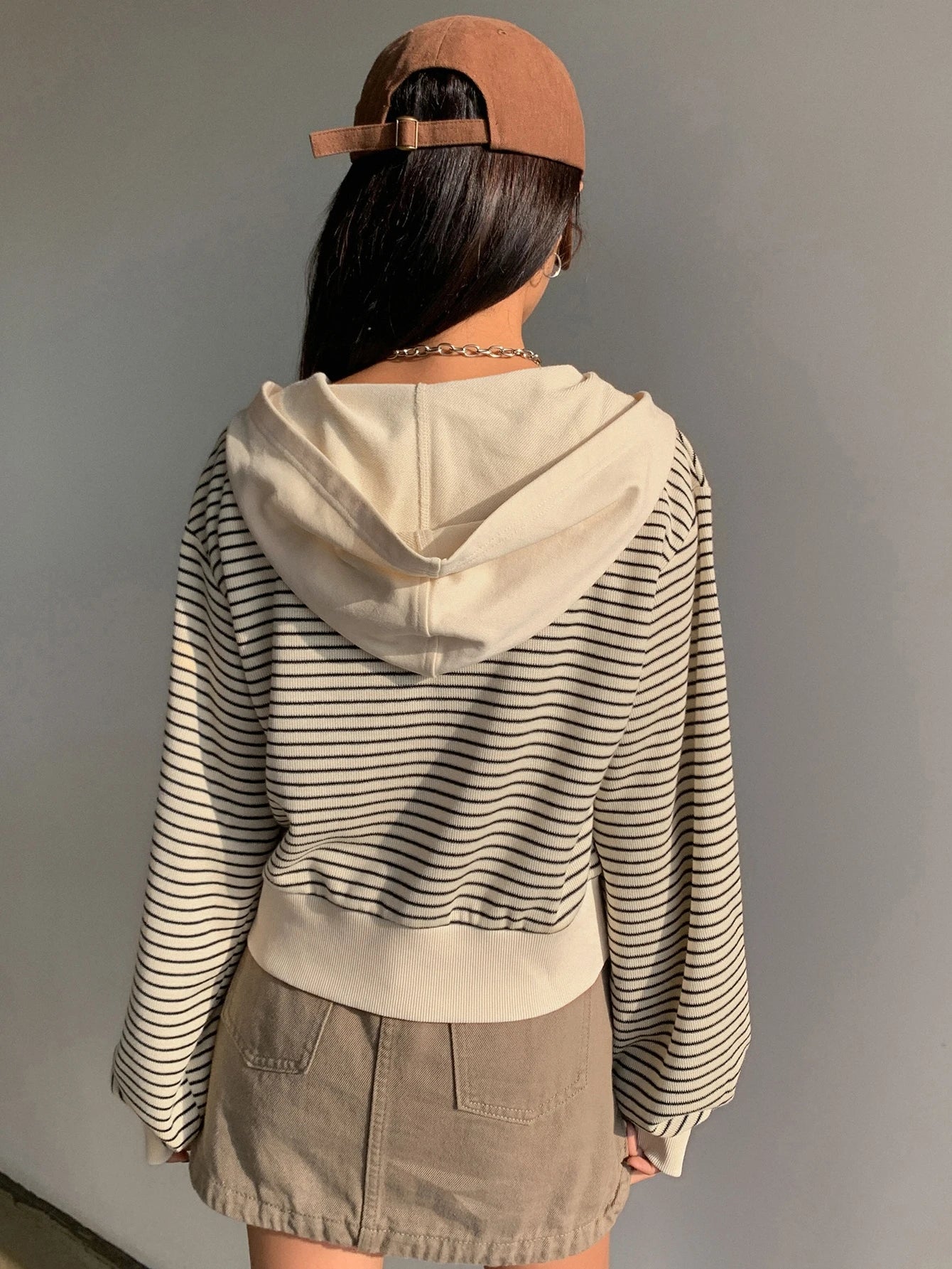 SHEIN DAZY Striped Drop Shoulder Sweatshirt,Long Sleeve Tops,Fall Clothes,Back To School Clothes Hoodie