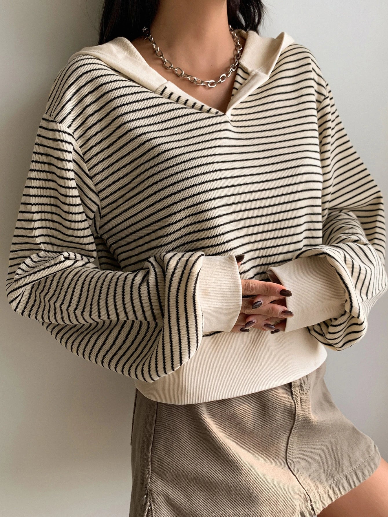 SHEIN DAZY Striped Drop Shoulder Sweatshirt,Long Sleeve Tops,Fall Clothes,Back To School Clothes Hoodie