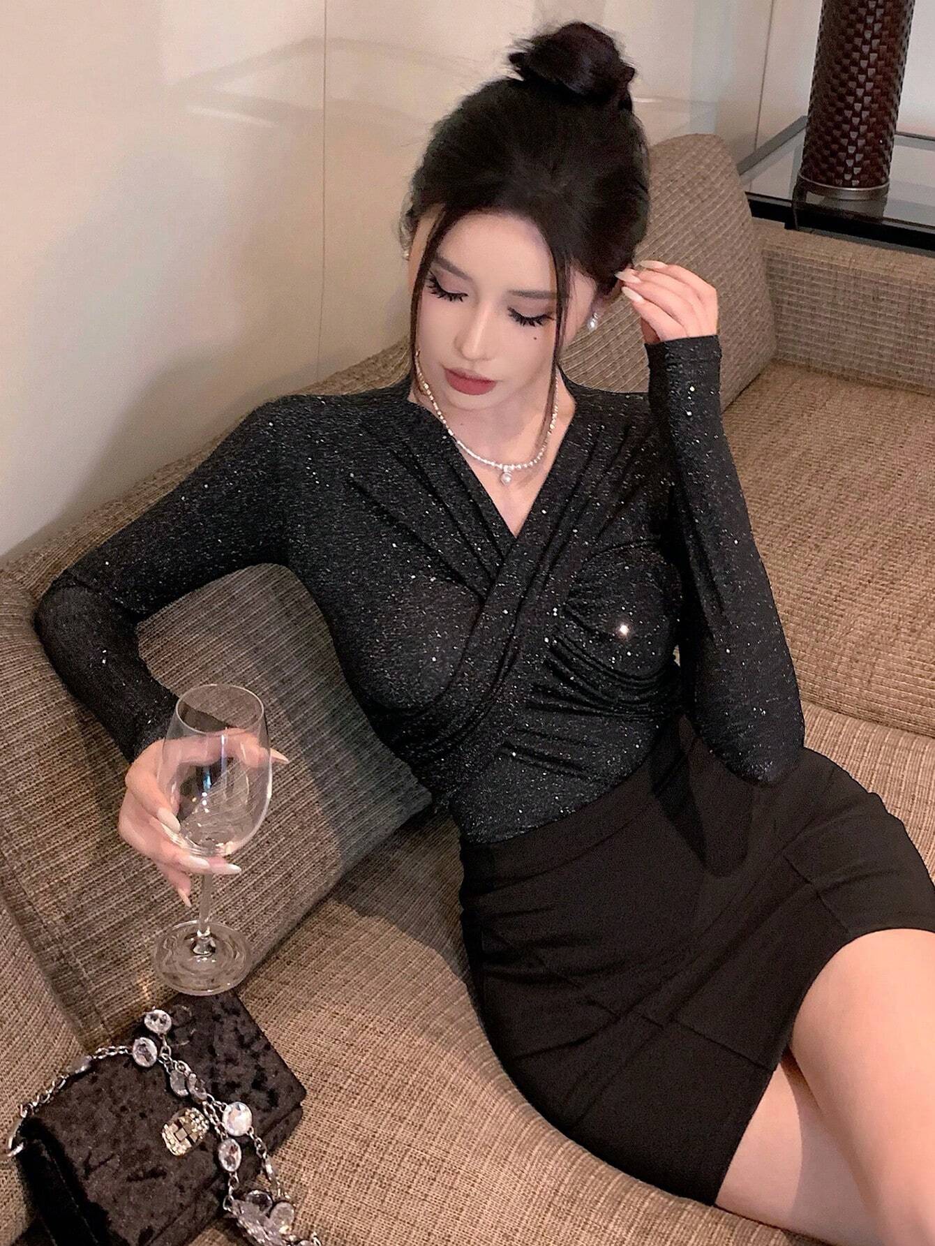 SHEIN DAZY Women's Ruched Cross V-Neck T-Shirt, Autumn/Winter