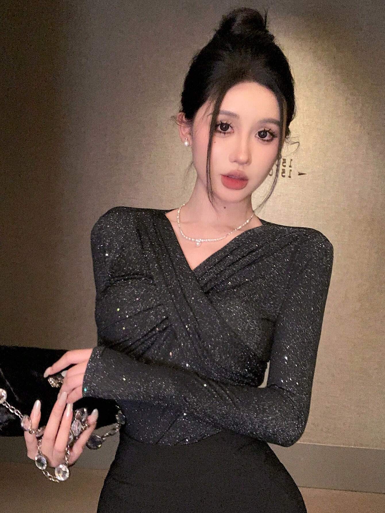 SHEIN DAZY Women's Ruched Cross V-Neck T-Shirt, Autumn/Winter