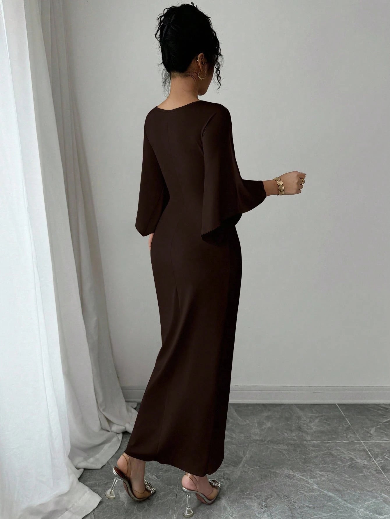 SHEIN Elenzga Elegant Knitted High Elasticity Batwing Sleeve V-Neck Twist Design Women's Mid-Length Dress