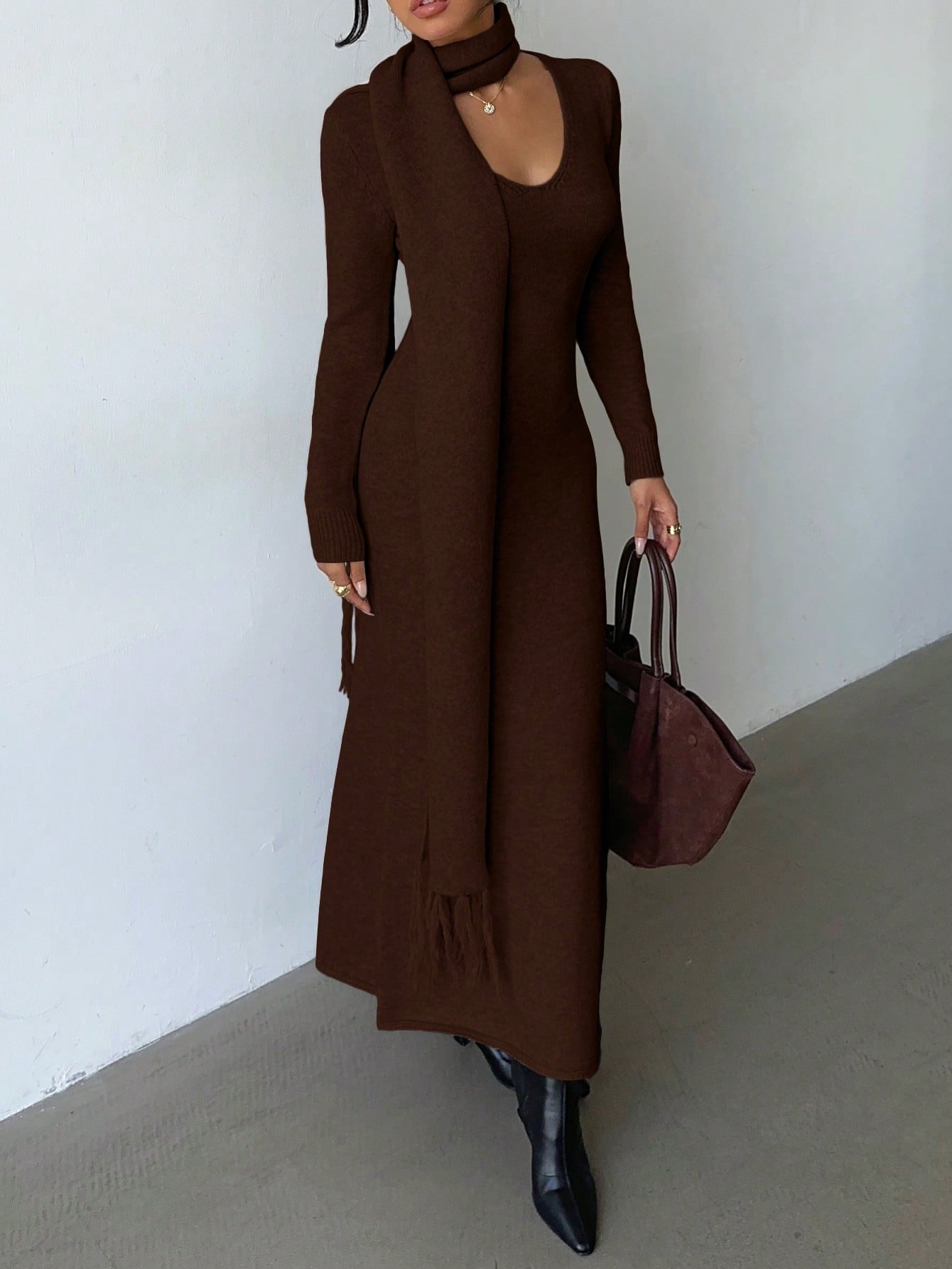 SHEIN Elenzga Elegant Light Apricot V-Neck Simple Comfortable Vintage Style Knitted Dress With Tassel Scarf, Suitable For Commuting And Outings In Autumn/Winter