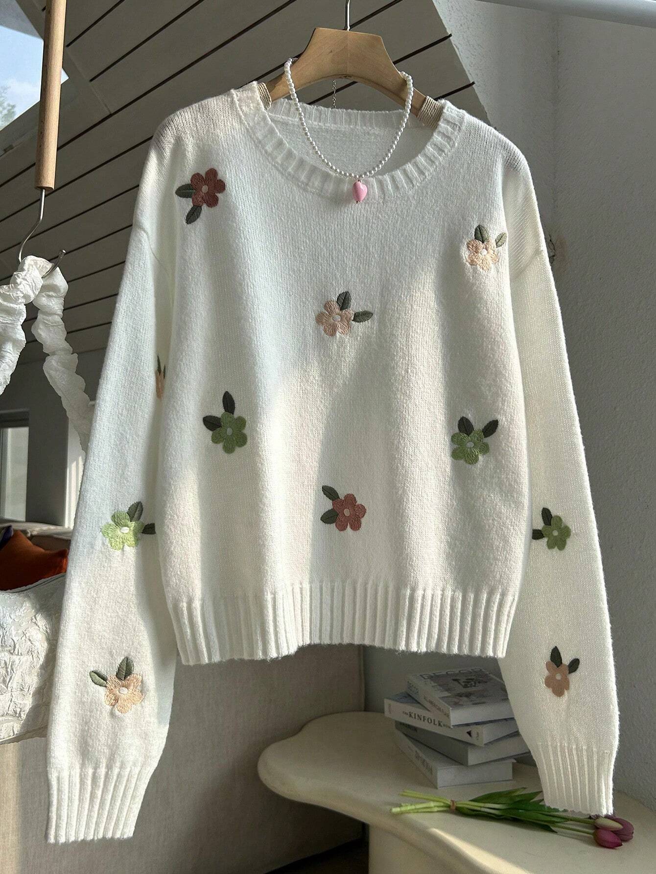 SHEIN FOR BEAUTY Spring And Autumn New Round Neck Floral Embroidery Long-Sleeved Knit Sweater Tops Women J Fashion Loose Fashion Drop Shoulder Sweater Pullover Cute Clothes Knit Top