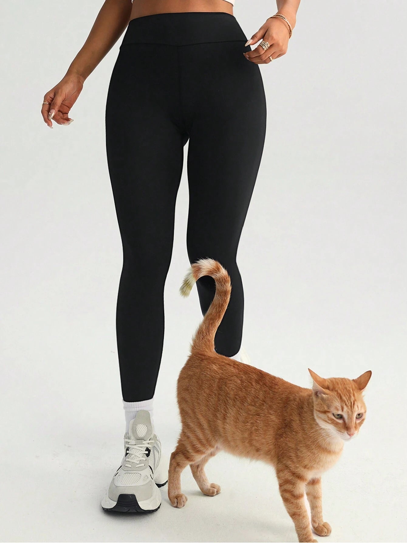  | SHEIN FWH Sculpting High-Waisted Yoga Pants With V-Detail Tummy Control | Sports Leggings | Shein | OneHub