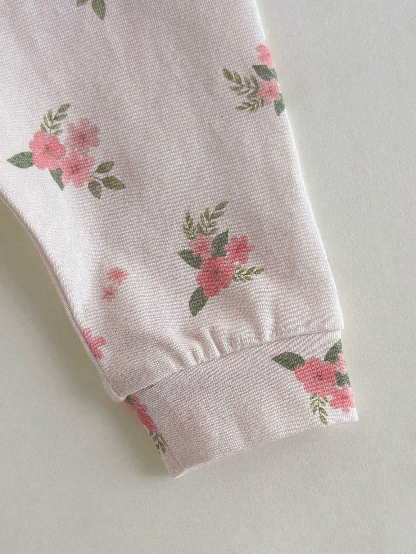  | SHEIN Loomiva Newborn Baby Floral Print Soft Knitted Crew Neck Short Sleeve Romper With Elastic Waist Pants 2Pcs Set | Dress | Shein | OneHub