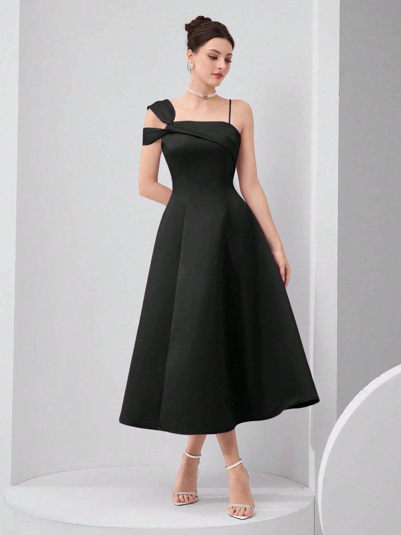 SHEIN Modelyn Women's Solid Color Asymmetric Neck Pleated Elegant Dress,Black Dresses Classy Elegant