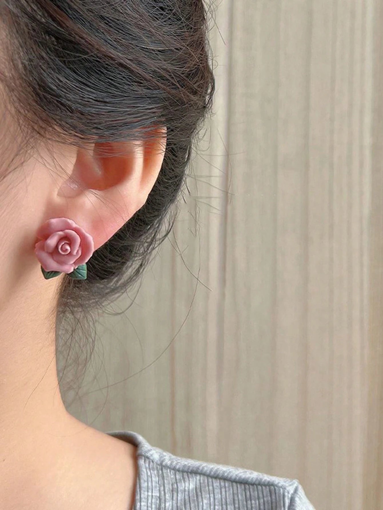 SHEIN Pink Resin Flower Shaped Earrings With Unique Style, Fashionable, High-End And Fresh Design Sense Valentines