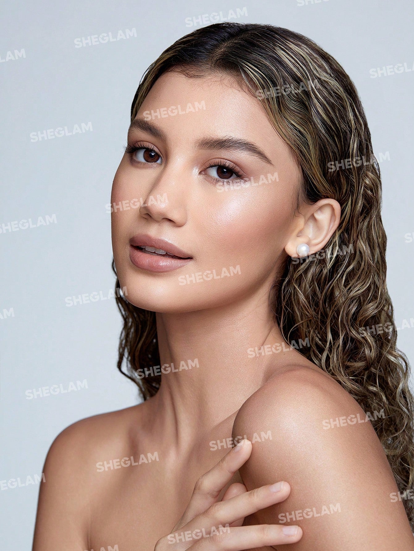  | SHEIN SHEGLAM Snatch 'n' Glow Stick | Brush | SheGlam | OneHub