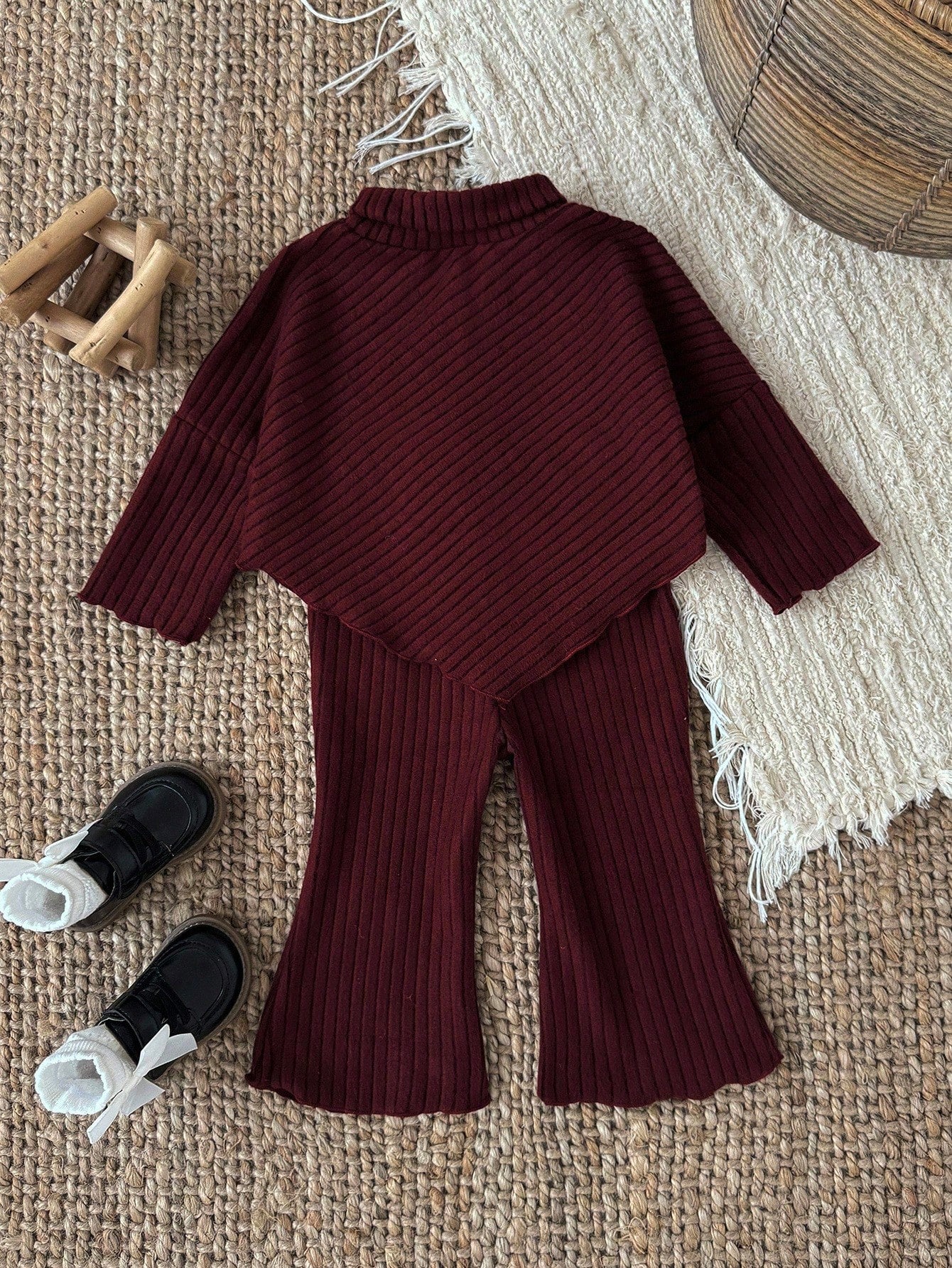 SHEIN Baby Girl Infant Toddler 0-3 Years Casual Daily Versatile Fashion Outerwear High Collar Drop Shoulder Ribbed Knit Long Sleeve Top + Flared Pants Set, Infant Autumn/Winter Clothing, Khaki Fall