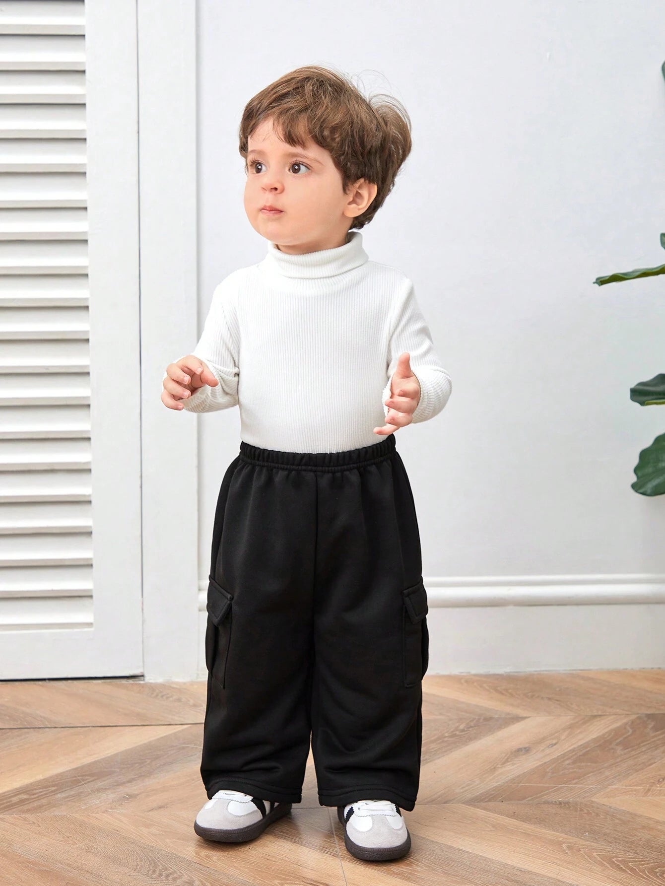  | SHEIN Casual Korean Style Patch Pocket Loose Straight Knit Sweatpants | Dress | Shein | OneHub