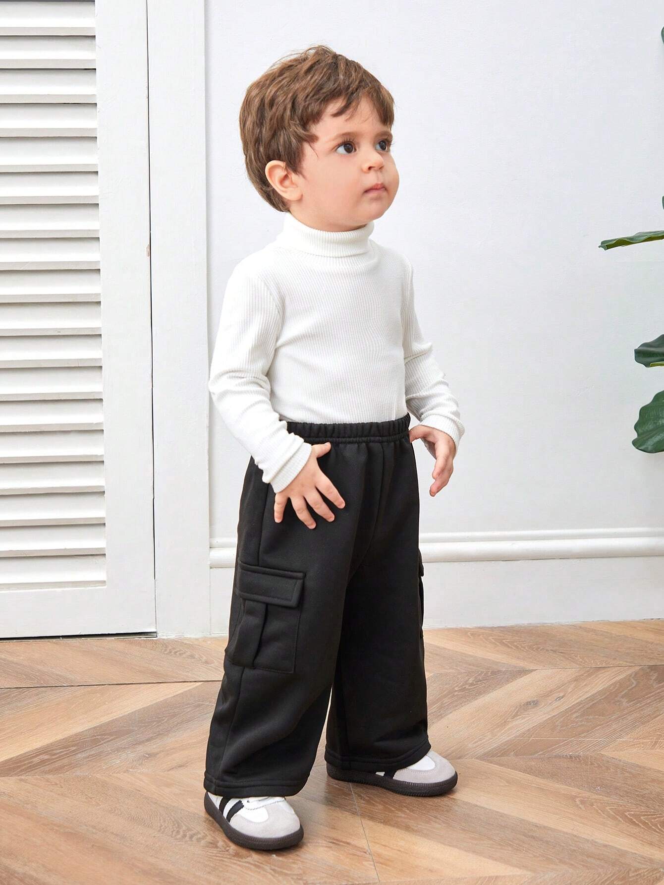  | SHEIN Casual Korean Style Patch Pocket Loose Straight Knit Sweatpants | Dress | Shein | OneHub