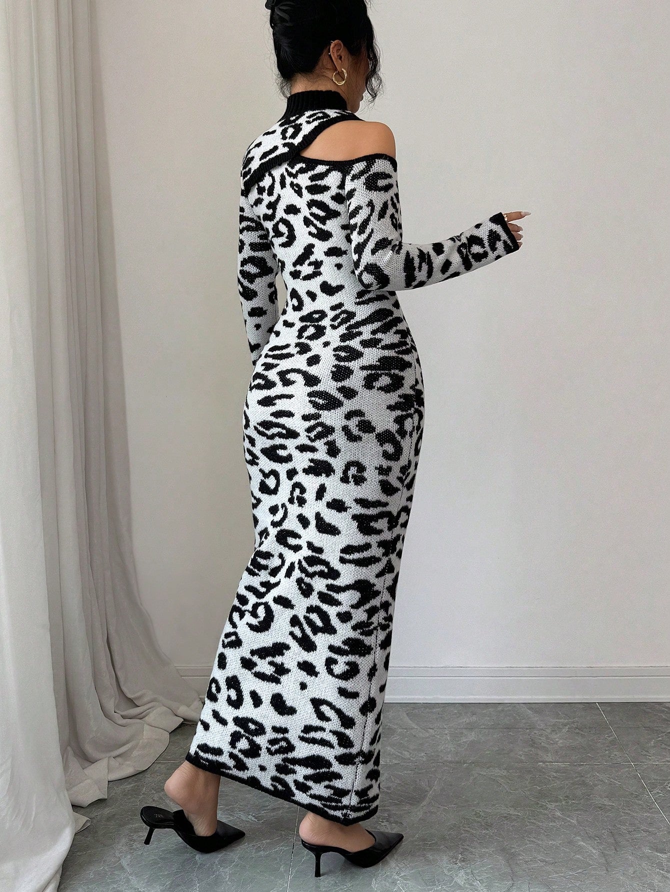 SHEIN Elenzya Elegant Women's Leopard Print Long Sleeve Mock Neck Fitted Knit Sweater Dress, Suitable For Commuting, Autumn/Winter