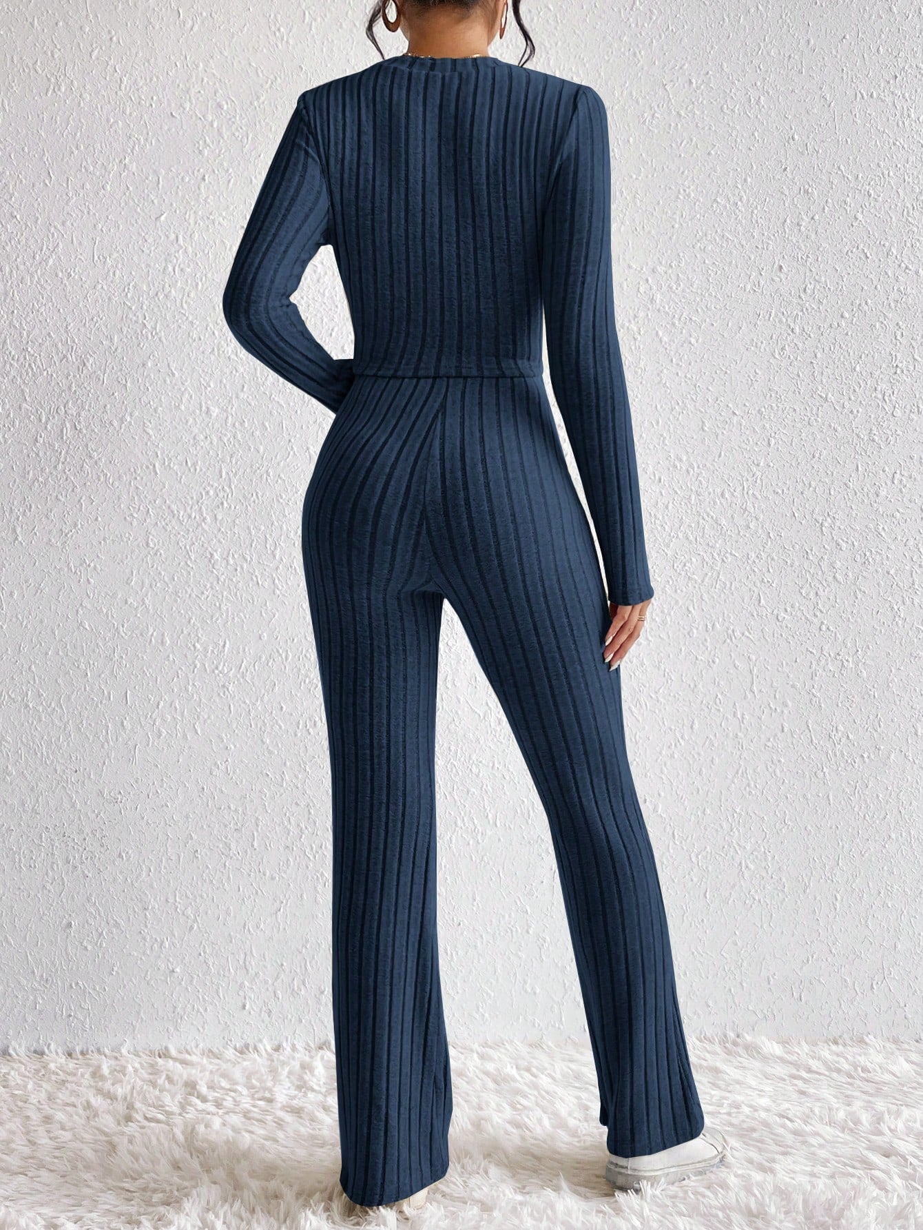 SHEIN Frenchy Women's Solid Color Ribbed Twist T-Shirt And Flared Pants Two Pieces Set