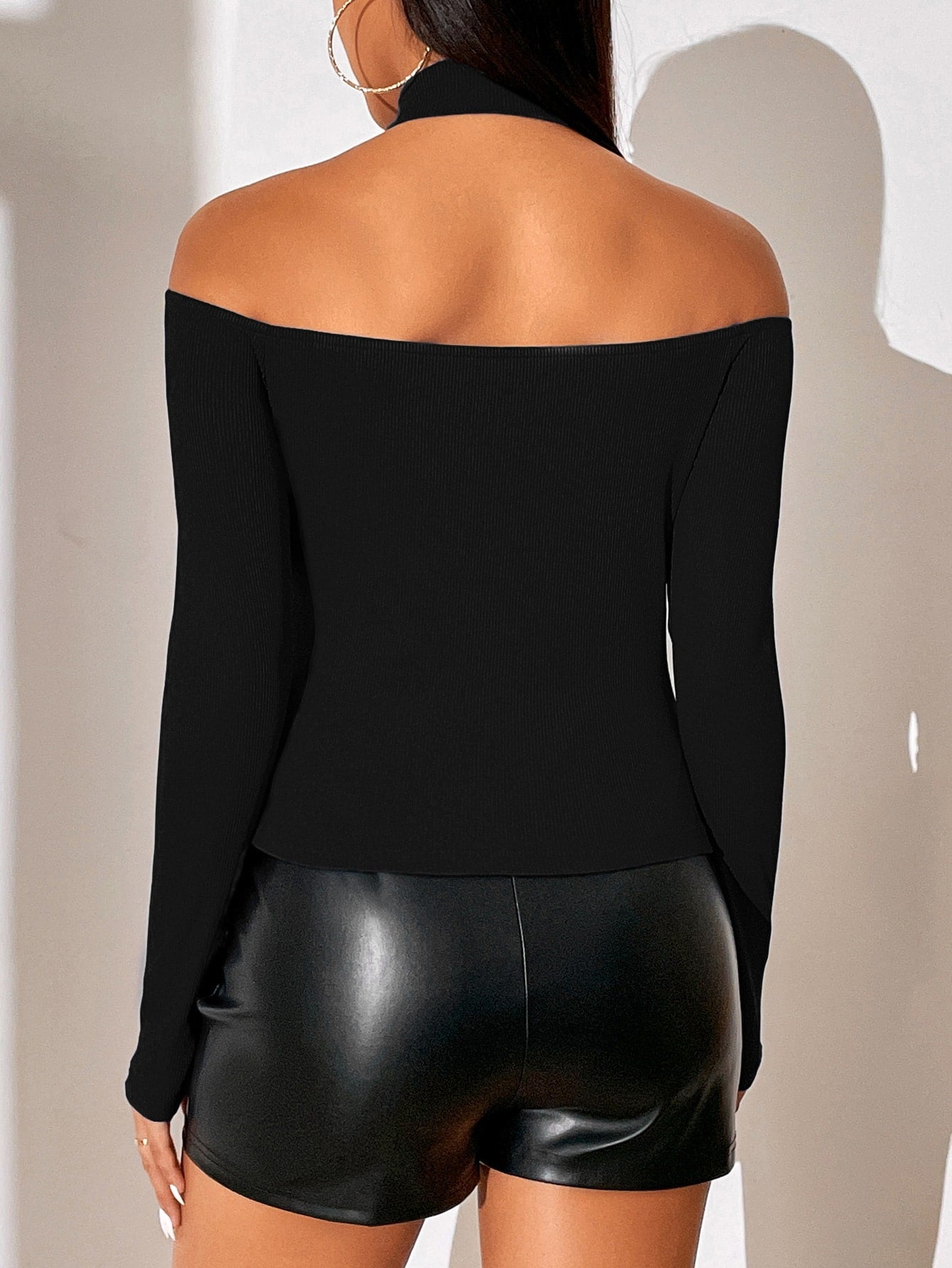  | SHEIN Privé Solid Criss Cross Halter Neck Tee | Blouse | Shein | OneHub