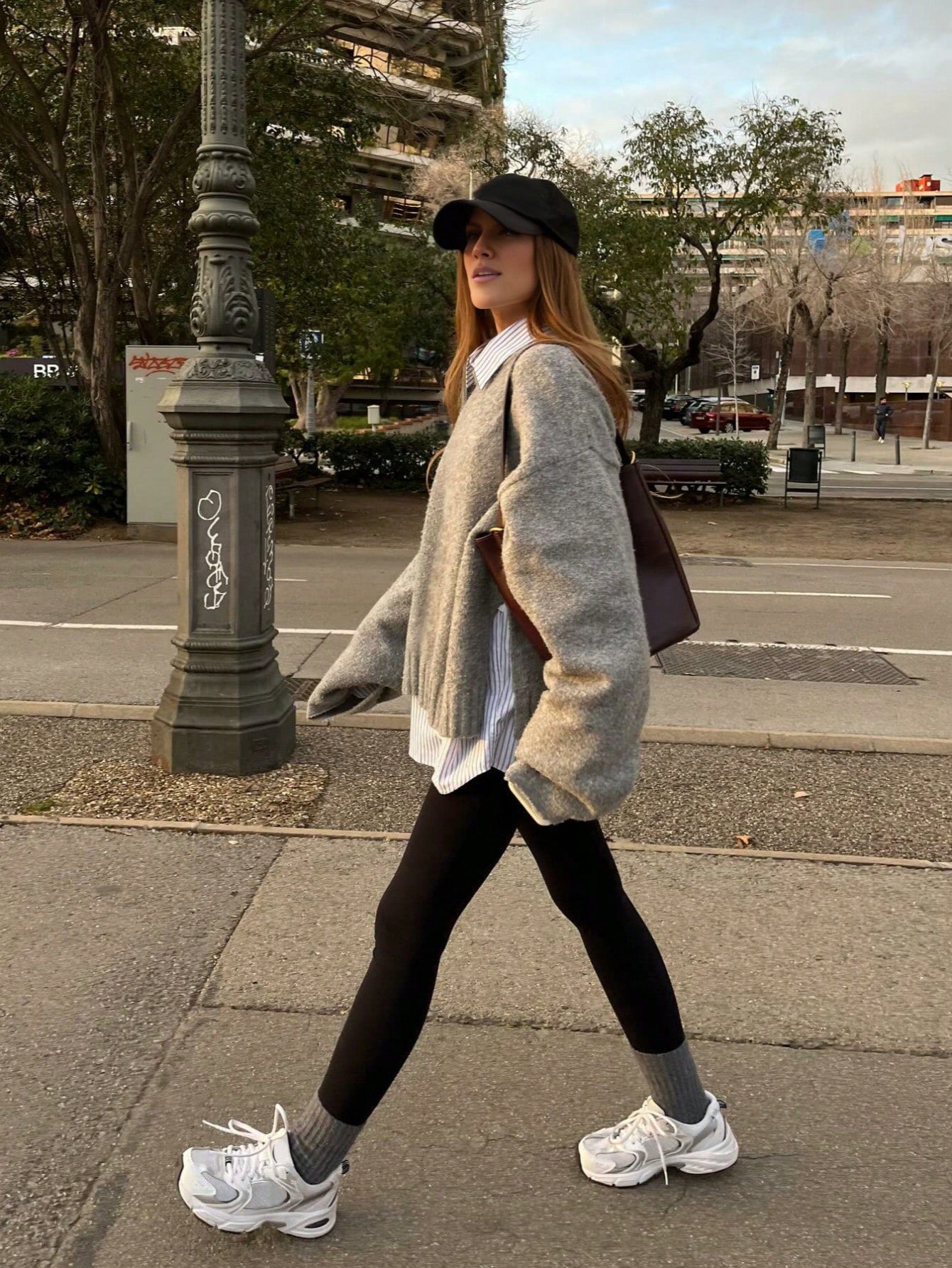 SHEIN Senya Women's Autumn And Winter Dark Grey Crew Neck Long Sleeve Knitted Wool Sweater, Side Slit Straight Sleeve Design Sweater Top, Daily Commuter Versatile Knitted Pullover