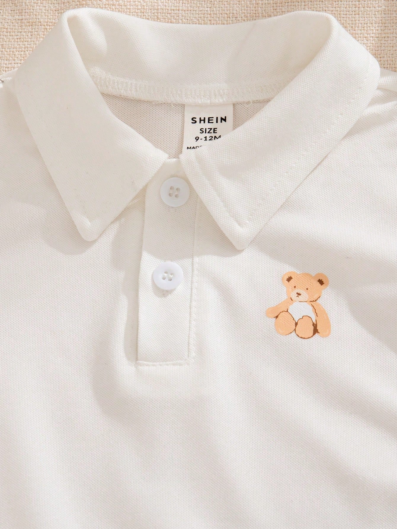 SHEIN Souflis Souflis Babyboy Casual Polo Collar Button Bear Pattern Top + Striped Stylish Shorts 2pcs Set + Striped Cap Accessory