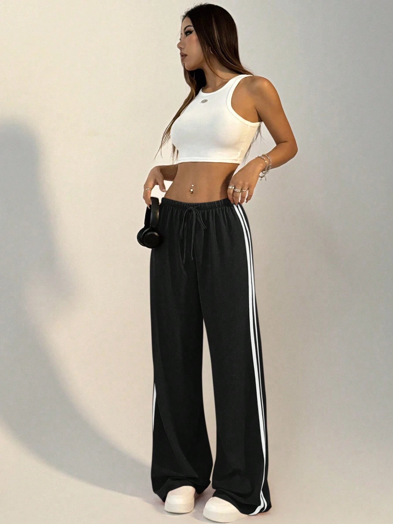  | SHEIN StreetHx Women's Drawstring Side Striped Straight-Leg Casual Sport Outdoor Pants | Sports Pants | Shein | OneHub