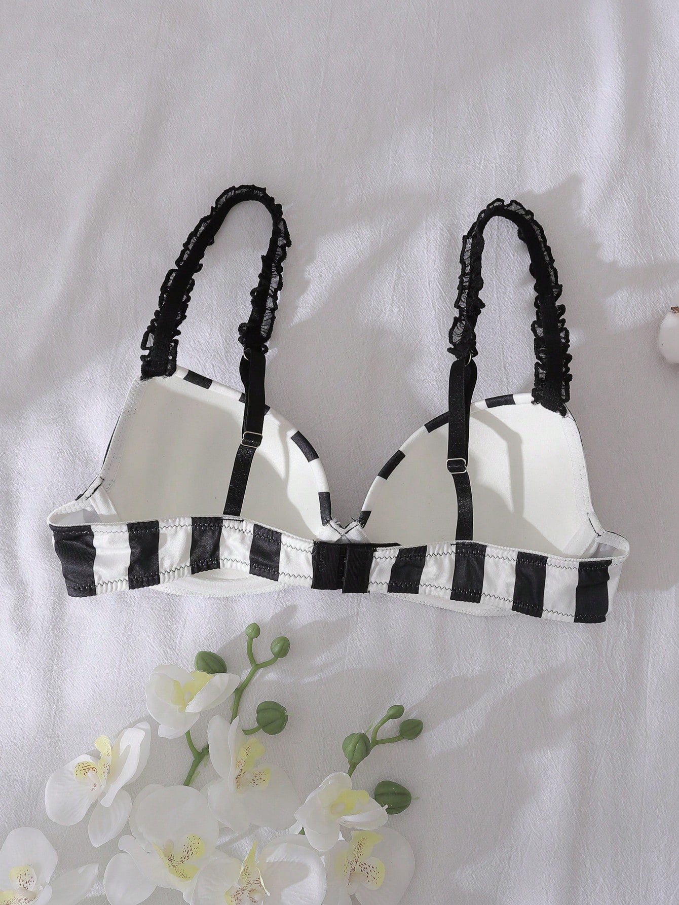  | SHEIN Striped Splice Non Padded Wire Free Lace Trim Cute Women Bras | Lingerie | Shein | OneHub