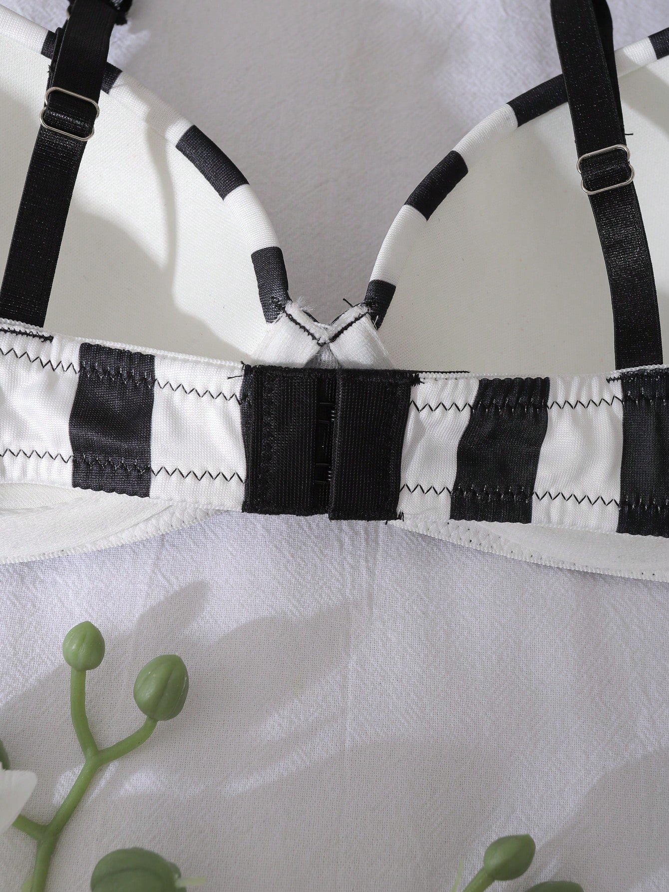  | SHEIN Striped Splice Non Padded Wire Free Lace Trim Cute Women Bras | Lingerie | Shein | OneHub