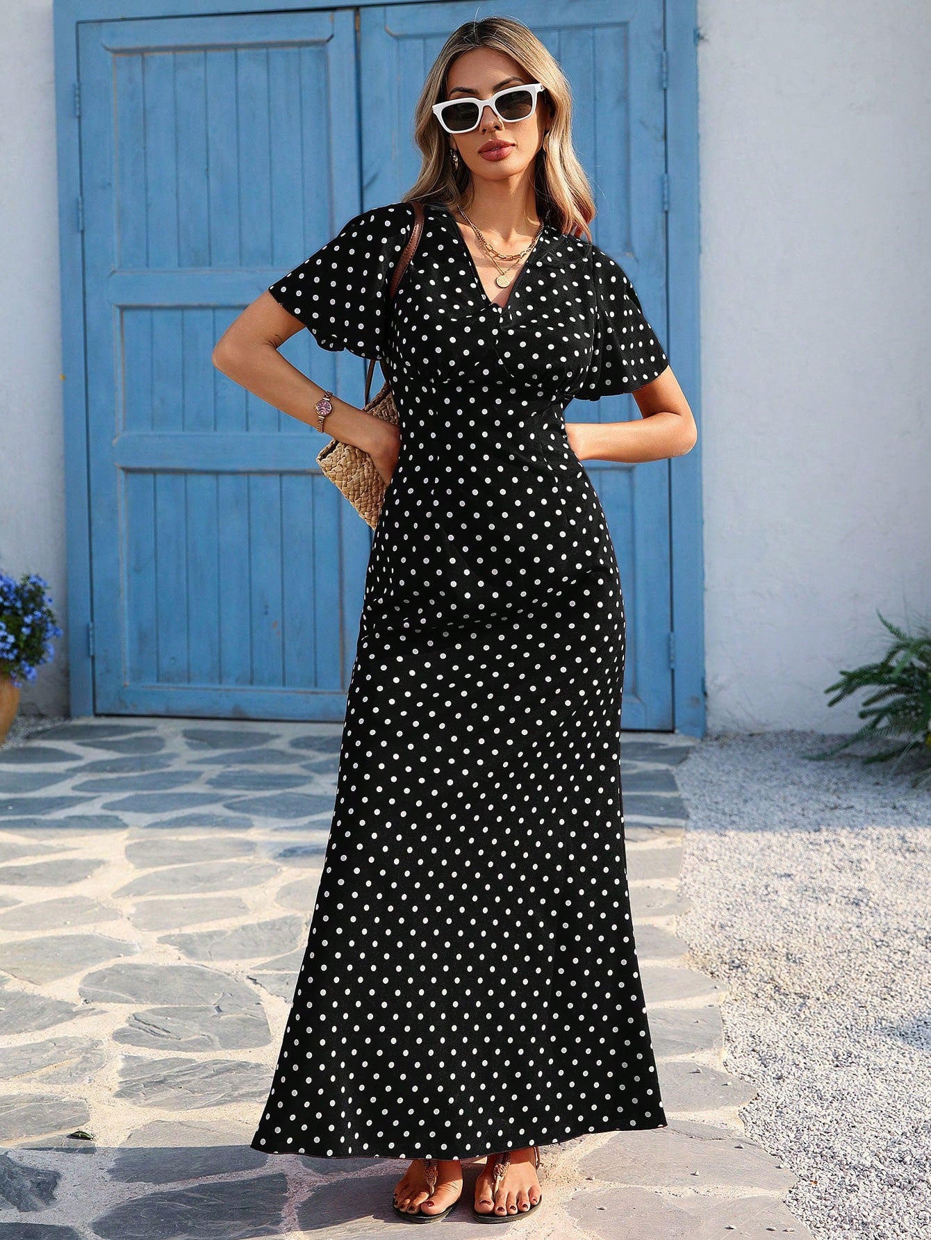 SHEIN Vivid Eden Wave Pattern V-Neck Short Sleeve Fitted Women's Dress