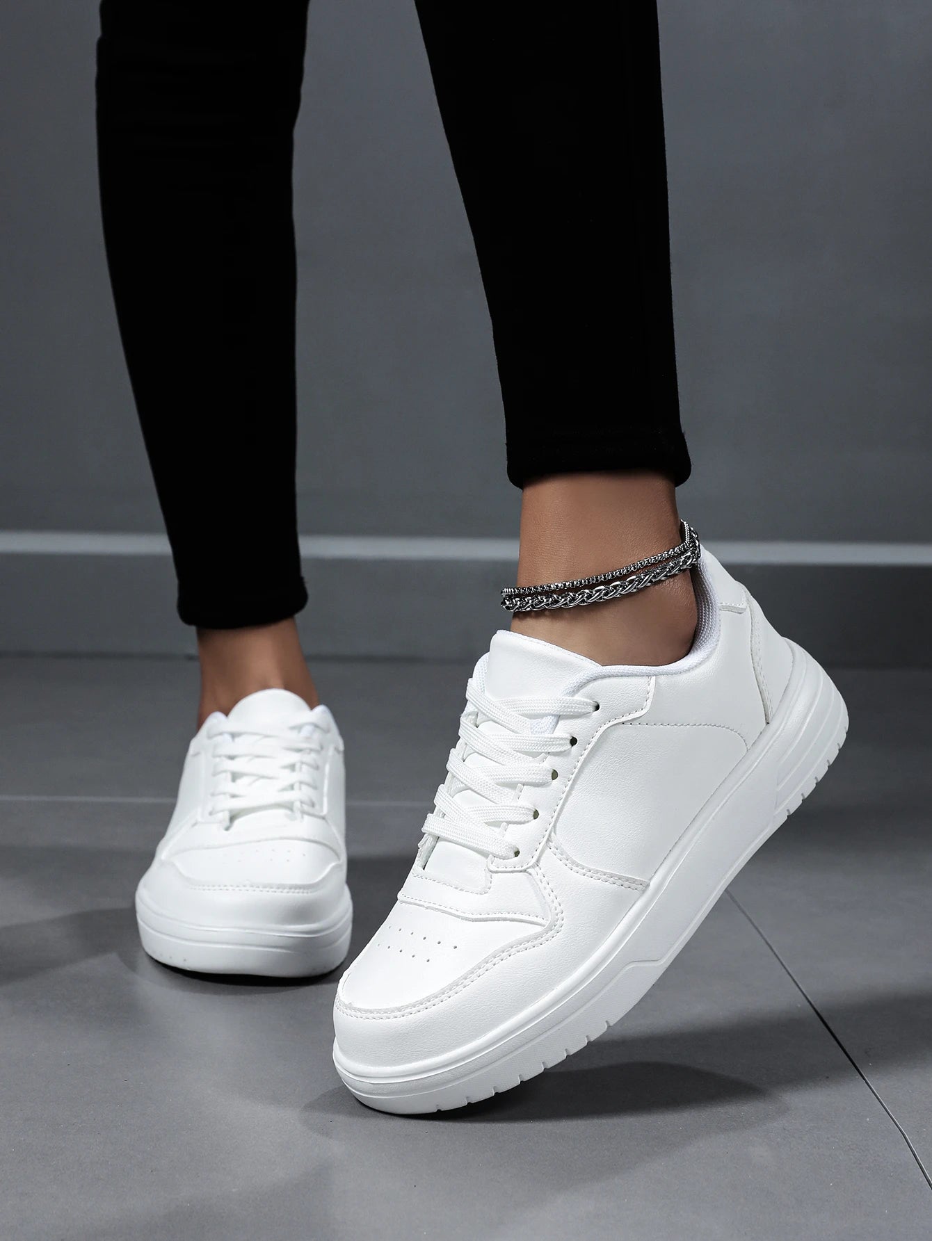 SHEIN Women Minimalist Lace-up Front Skate Shoes, Sporty Sneakers